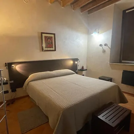 La Casa Di Enea Bed & Breakfast Goito  Room photo