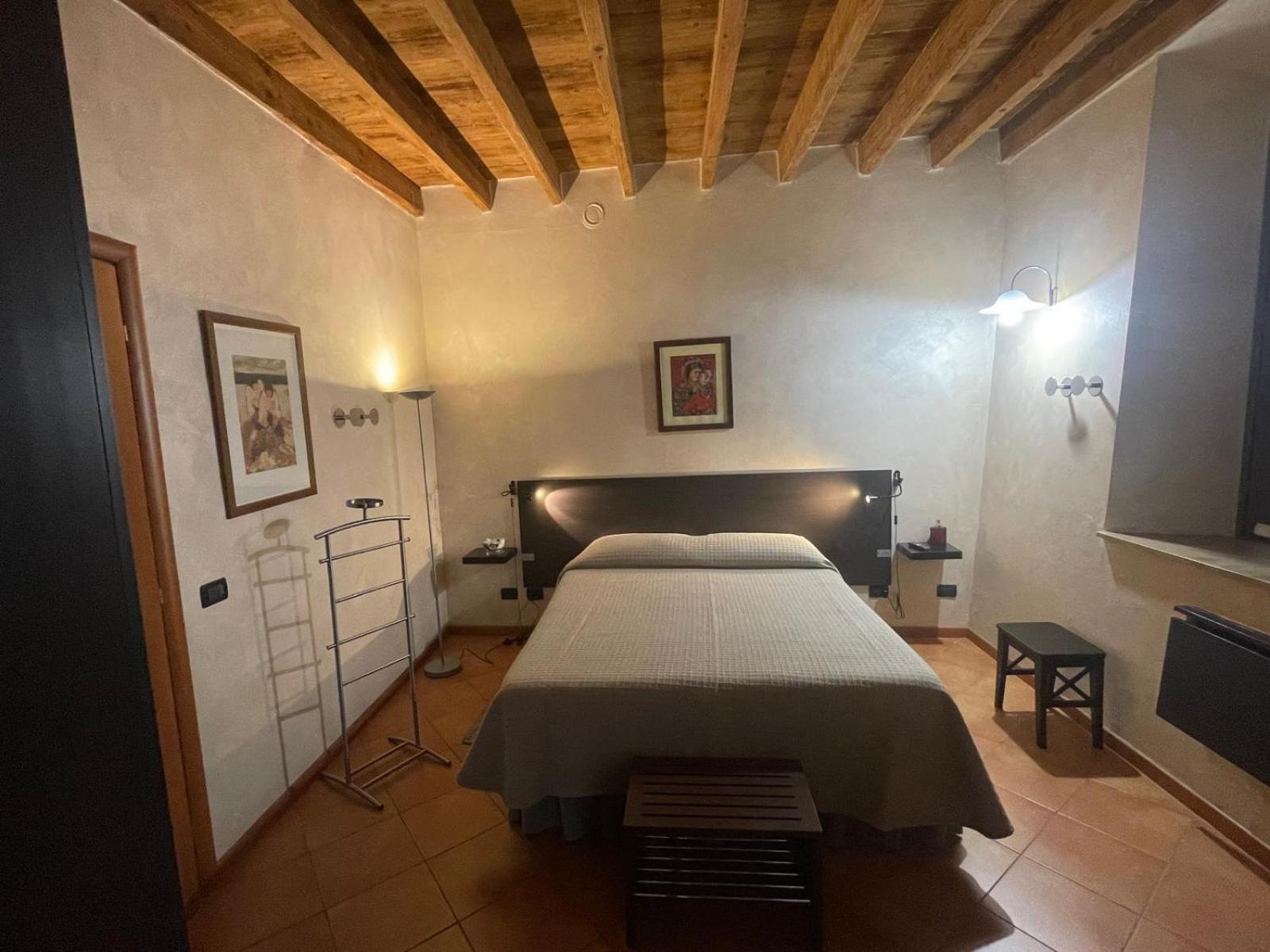 La Casa Di Enea Bed & Breakfast
