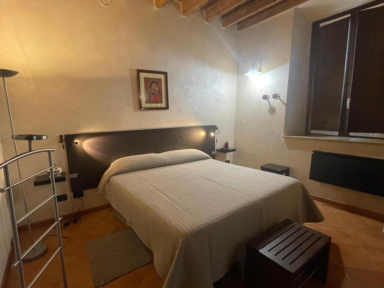La Casa Di Enea Bed & Breakfast